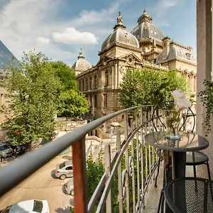 Apartament Centrally Located 2br With Balcony & Unique Design