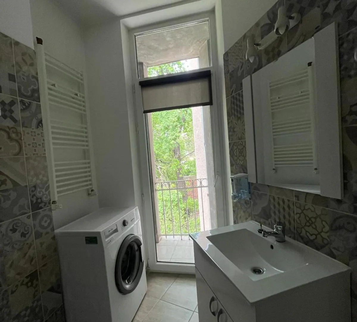 House Of Tourists Garden And More Boekarest Accommodatie bij particulieren