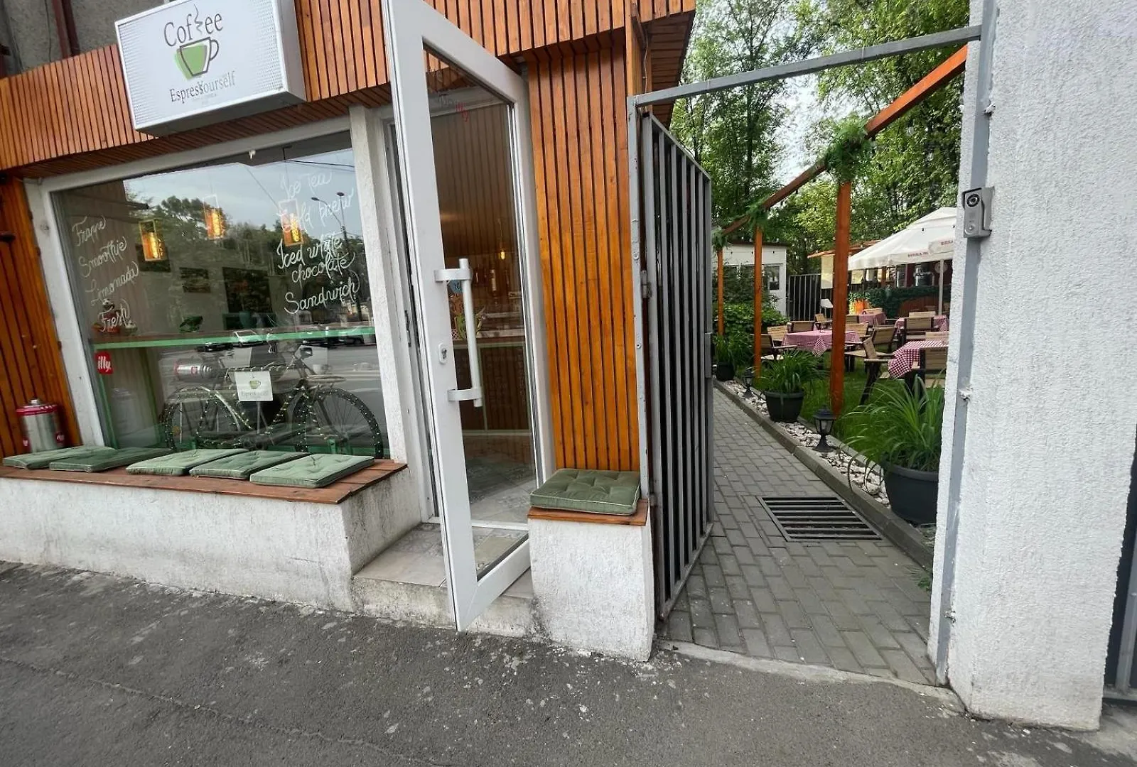 Accommodatie bij particulieren House Of Tourists Garden And More Boekarest